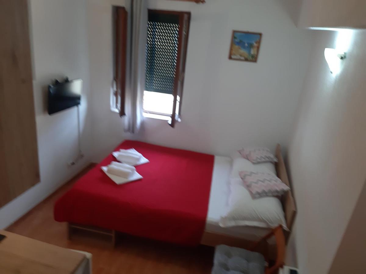 Apartments Knezic Igrane Extérieur photo