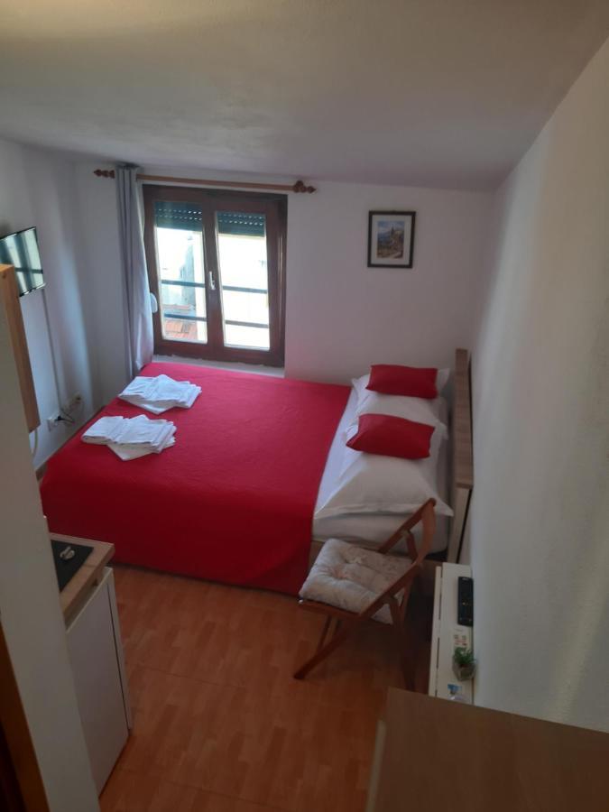 Apartments Knezic Igrane Extérieur photo